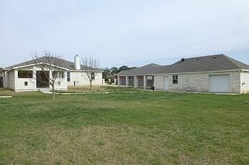 4th image of 421 Rolling Hills Dr