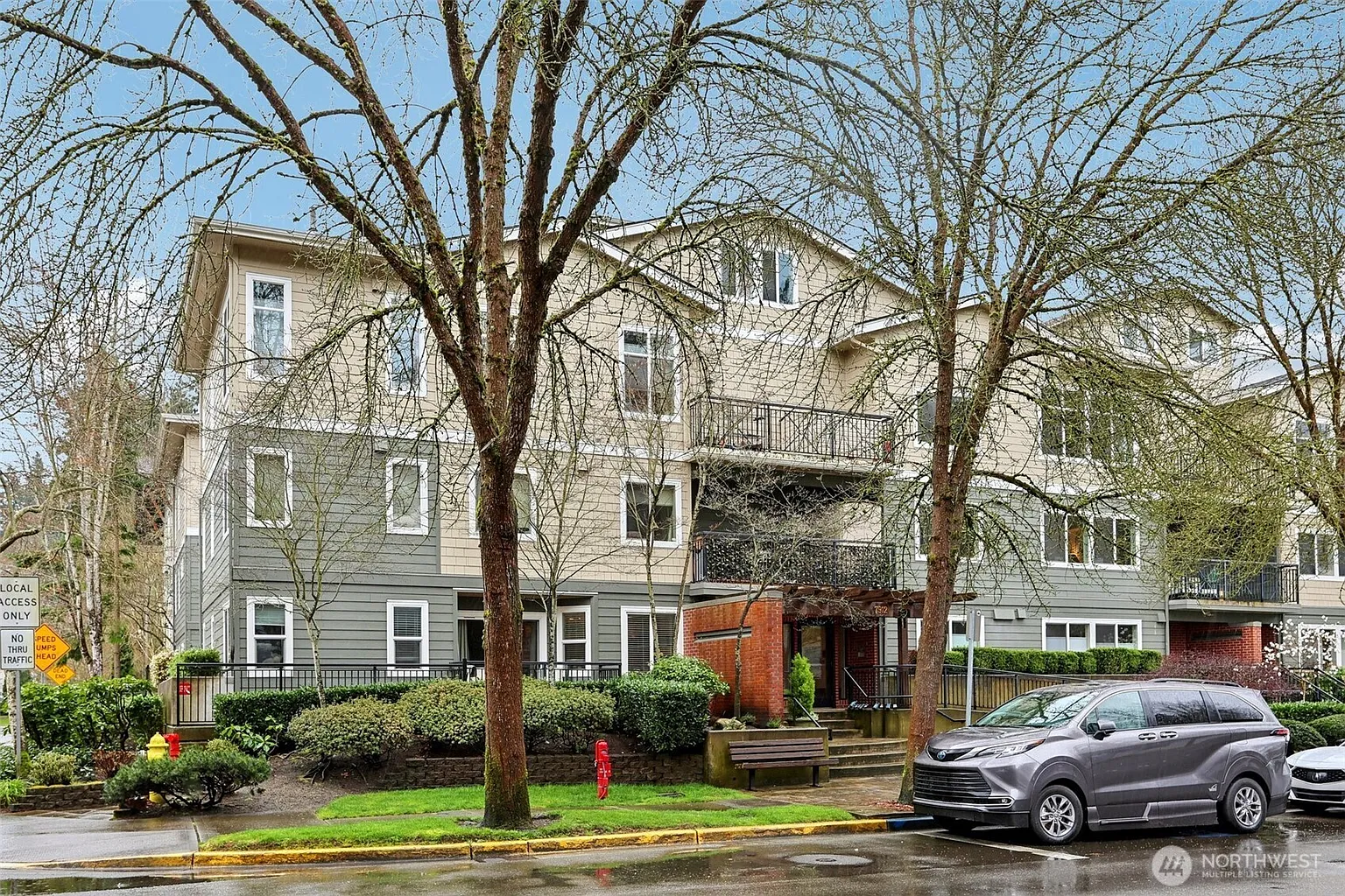 7912 170th Avenue NE #304 photo 1
