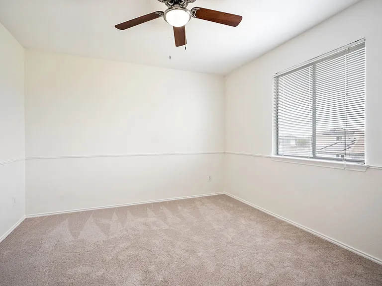 1626 White Oak Rd — Photo 23
