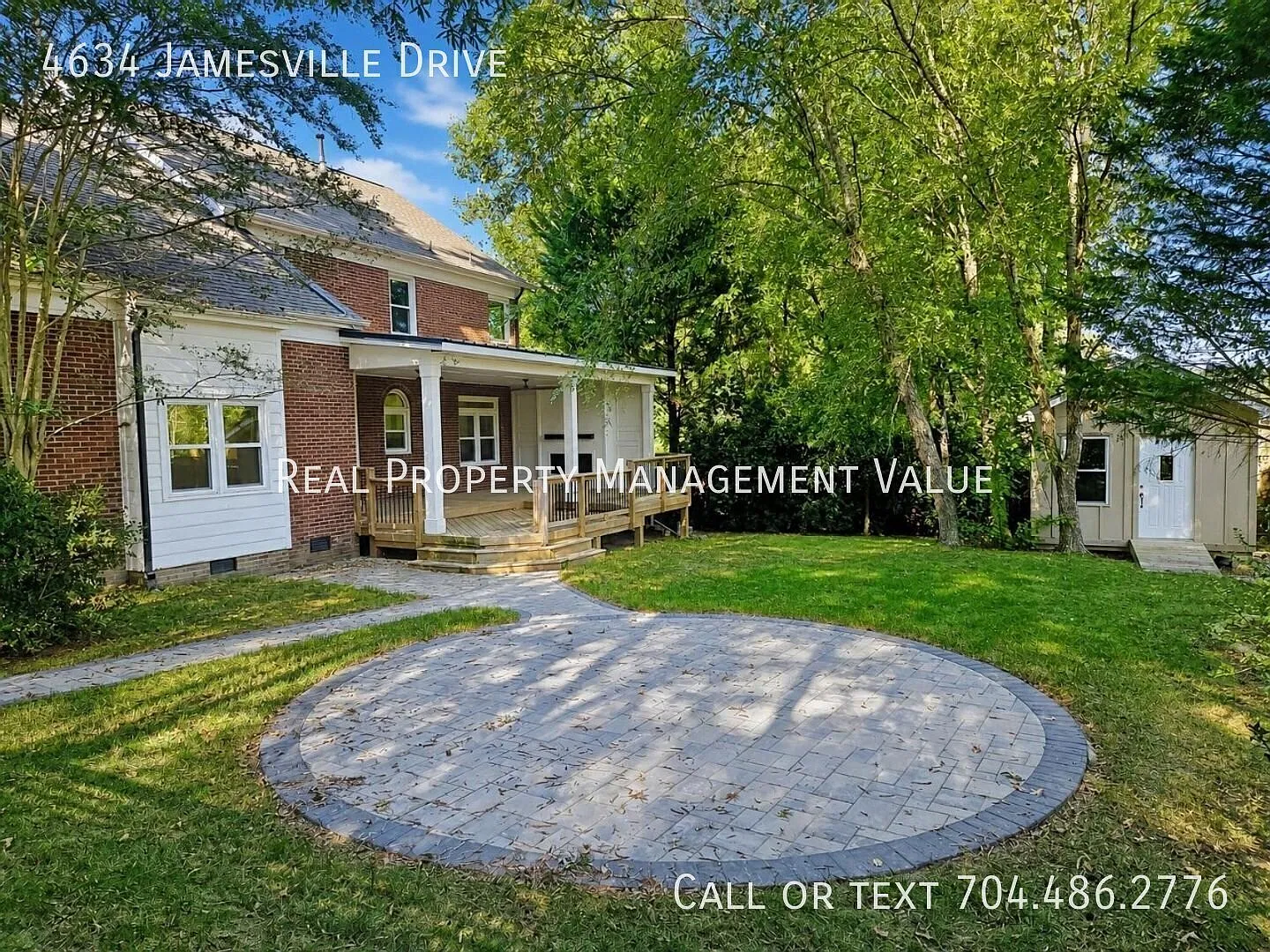 Beautiful 4-Bedroom Brick Home with Fenced Backyard in Matthews Plantation — Photo 2