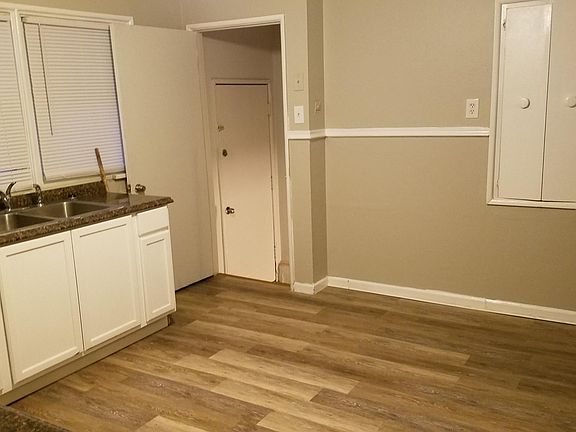 4th image of 9763 Millburn Dr