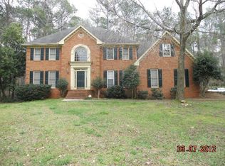 4259 Inns Brook Dr, Snellville, GA 30039