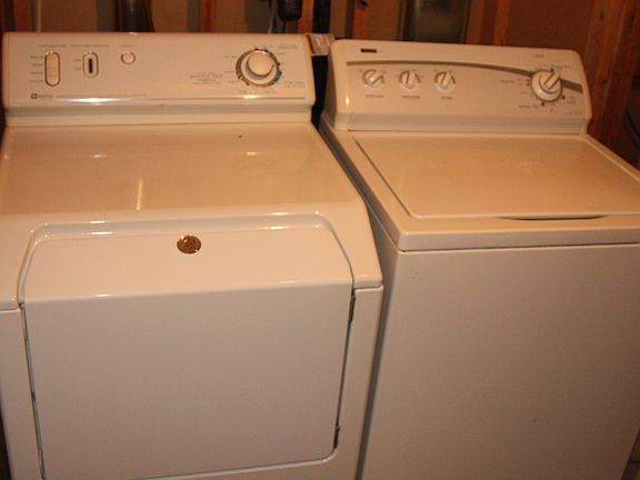 3rd image of 14318 Empire Ave