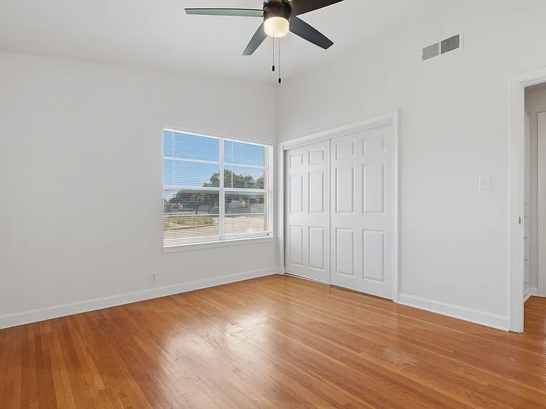 803 Oblate Dr — Photo 17