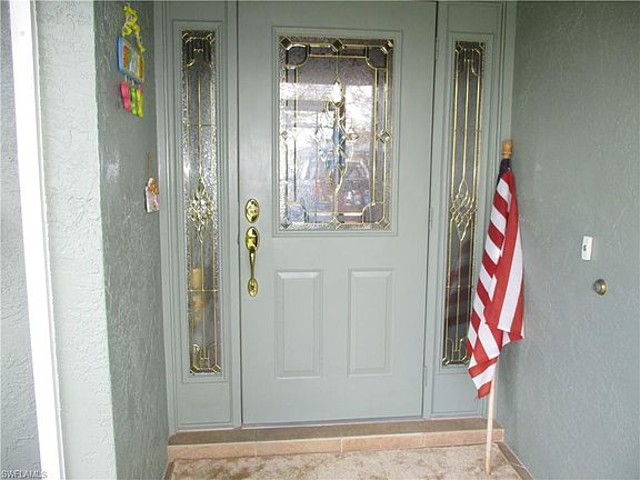 2nd image of 30 SE 10th Ave