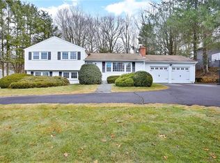 330 Tahmore Dr, Fairfield, CT 06825