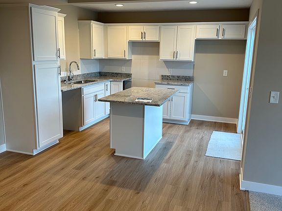 2nd image of 2075 Black Bear Dr