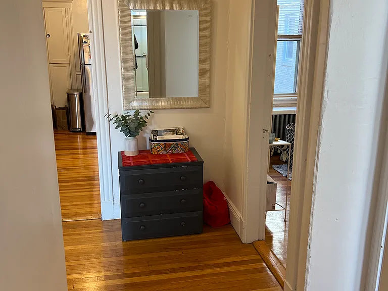 80 Sutherland Rd #4 — Photo 14