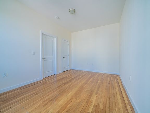 4th image of 125 Magnolia Ave #418