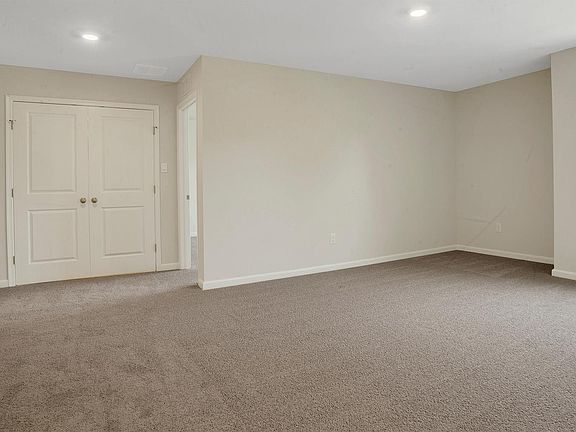 4th image of 108 Hastings Dr