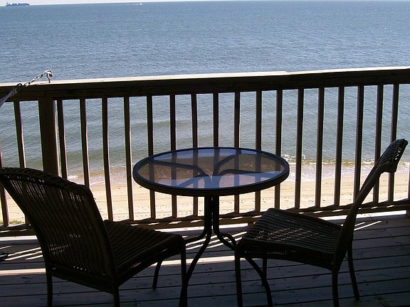 5th image of 238A W Ocean View Ave