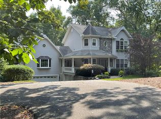 290 Albion Rd, Lincoln, RI 02865