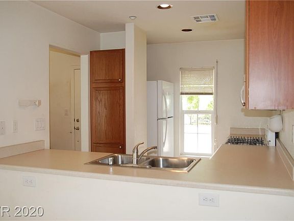 5th image of 9156 Acclamation Ct