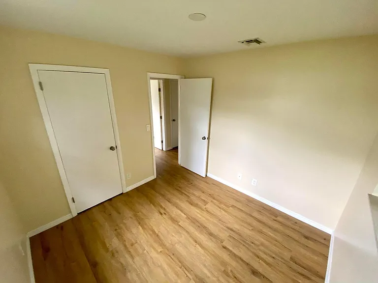 3541 Burma Ct #4 — Photo 9