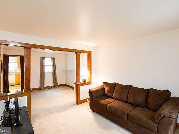 5th image of 209 Saint Helena Ave