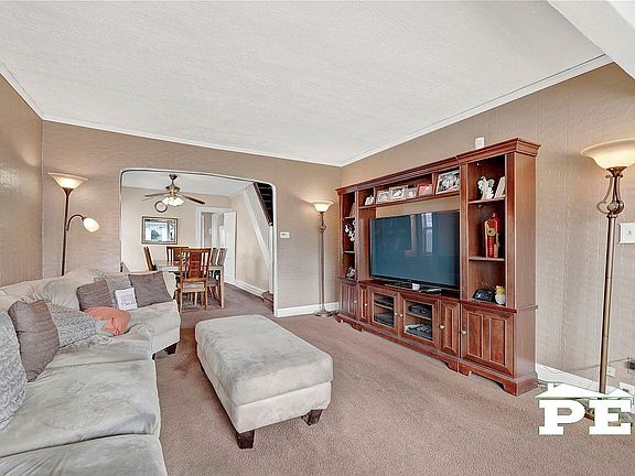 2nd image of 6211 Avenue