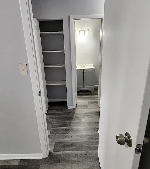 237 Alymer Ct — Photo 12