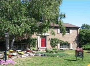 5065 New Orleans Dr NE, Rockford, MI 49341