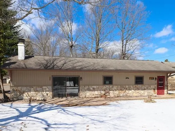 7342 Dolhun Rd, Lake Tomahawk, WI 54539