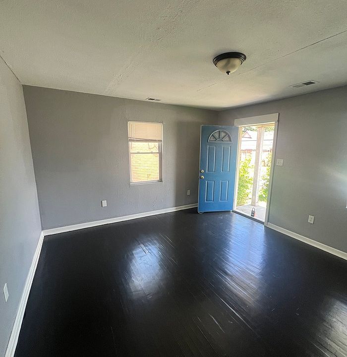 2nd image of 1051 Lagrange Ave