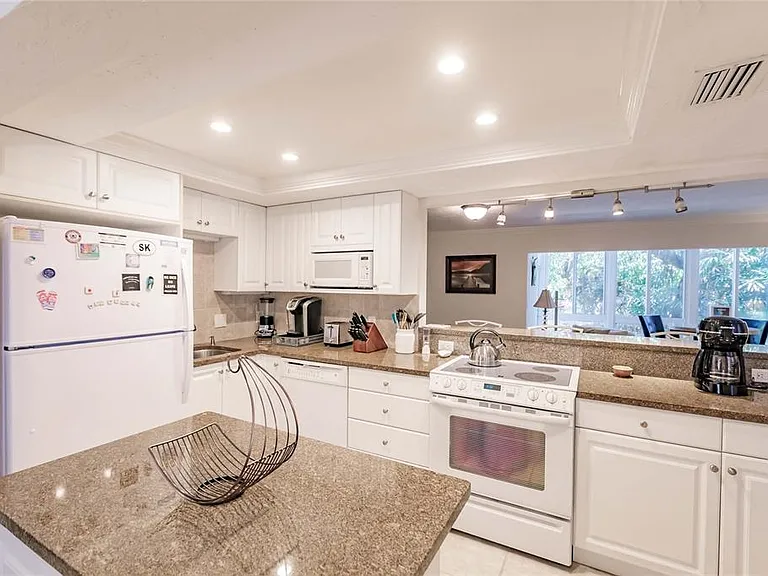 1205 E Peppertree Dr #232 — Photo 13