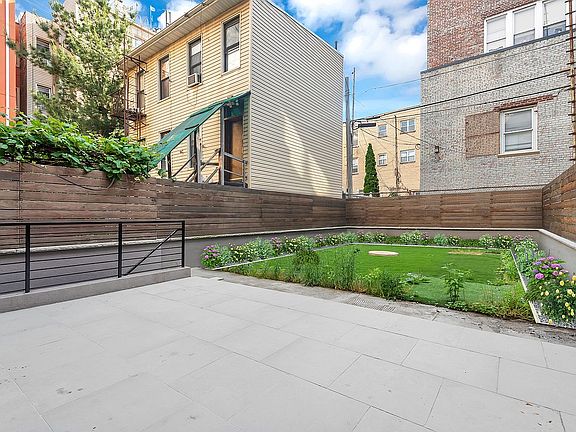 3rd image of 17 Diamond St #1