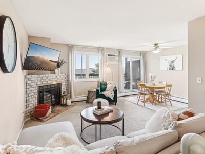 4350 Trenton Ln N APT 208, Plymouth, MN, 55442