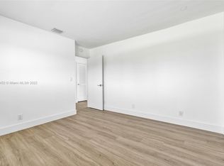 417 NW 3rd Ave, Hallandale Beach, FL 33009