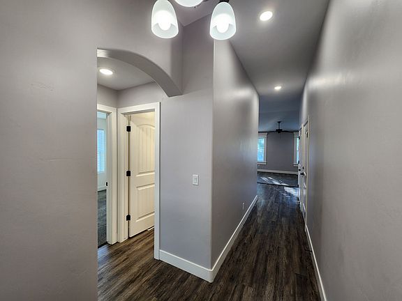 3rd image of 3722 S Hazen Dr