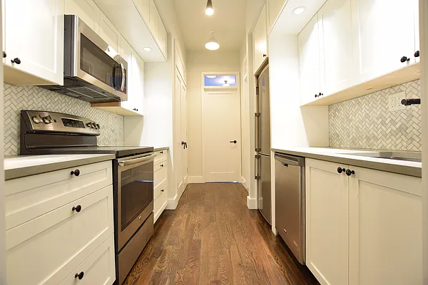 Rented by Guardian Realty Management Inc. | media 1