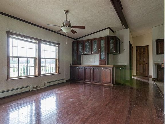 5th image of 111 Laughard Ln #E/w