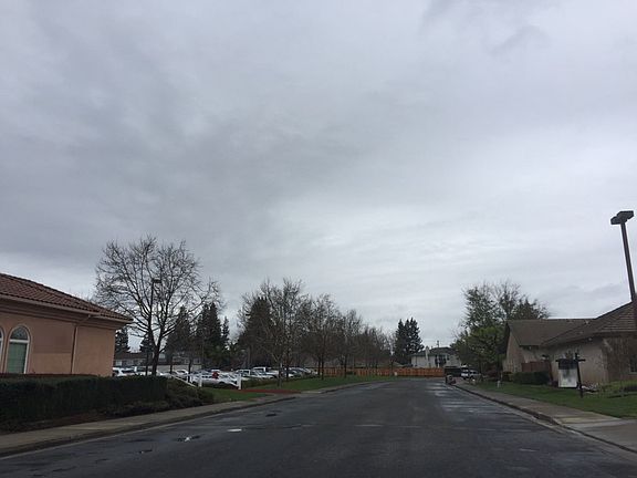 4th image of 860 Alder Pl