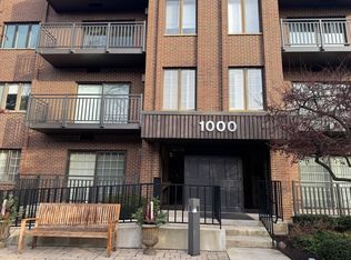 1000 Deerfield Rd APT 304, Highland Park, IL 60035