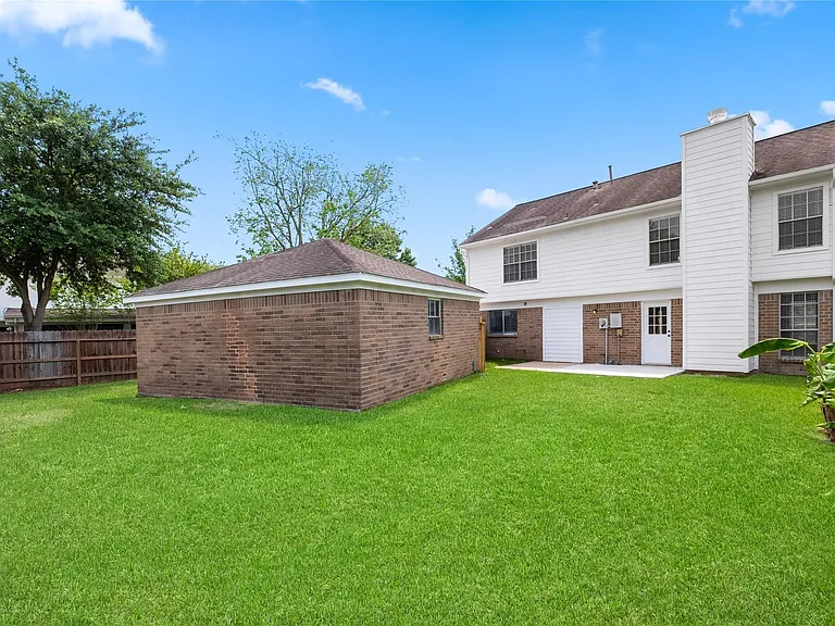 4523 Waterfall Way — Photo 16