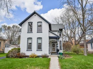 513 W Conant St, Portage, WI 53901