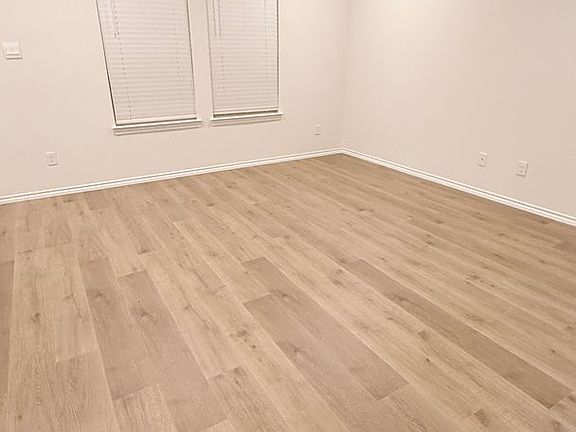3rd image of 5134 Knob Hill Dr
