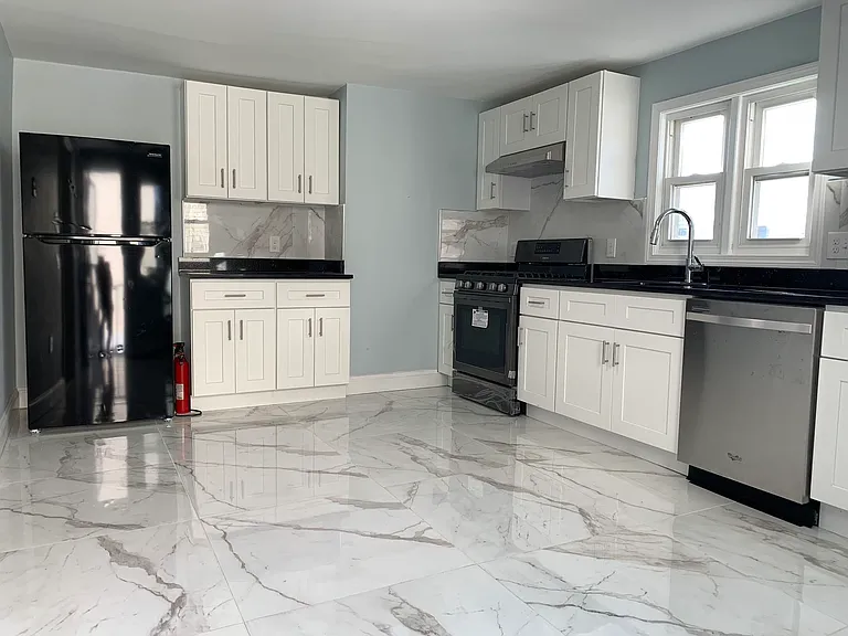 45 Madison St #45 — Photo 2