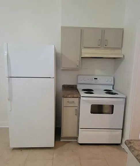 3633 W College St — Photo 8