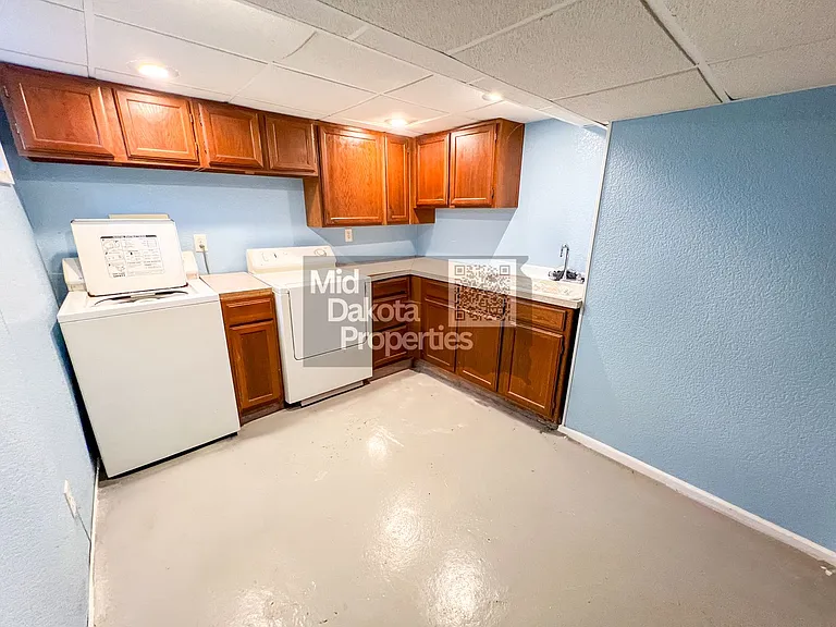 605 W 10th Ave — Photo 16