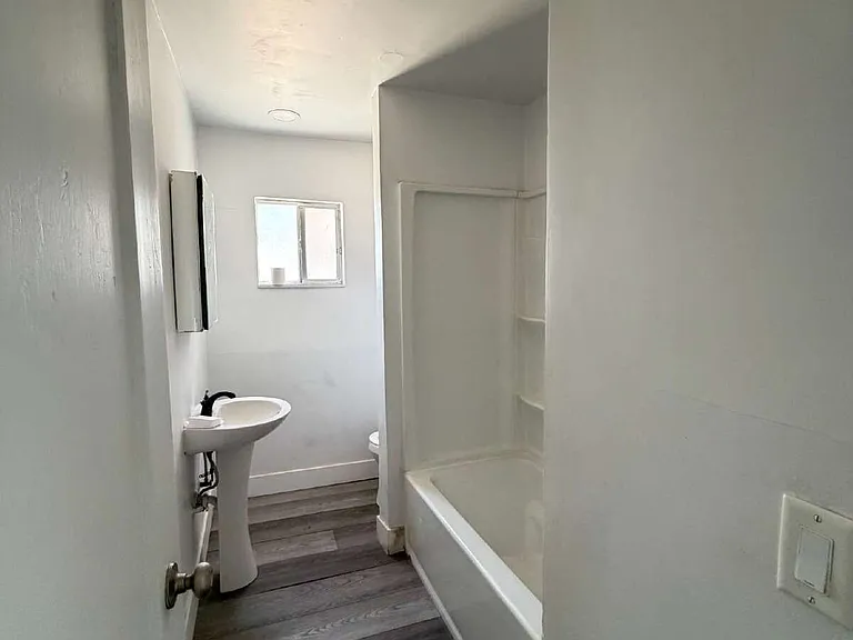 43 W 25th St — Photo 6