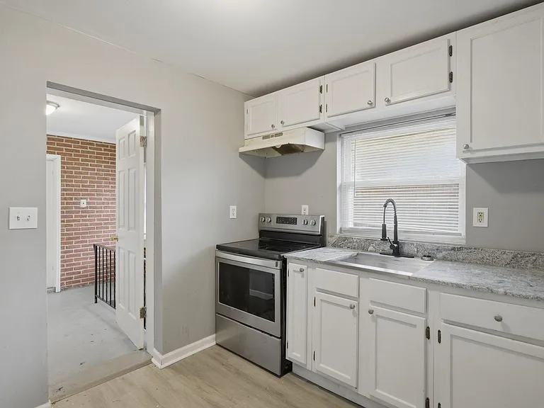4502 Stivers St — Photo 4