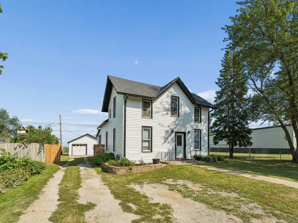 904 Main St, Tabor, IA 51653