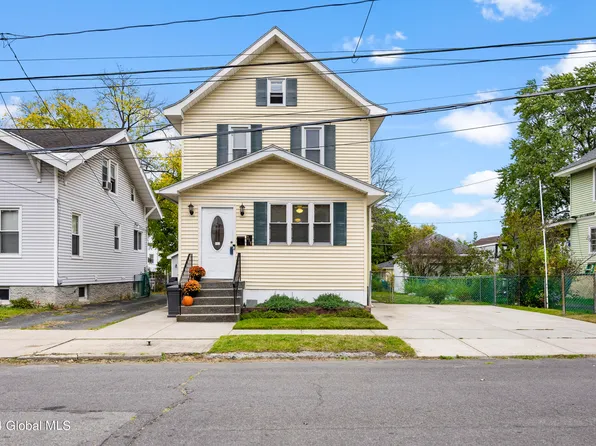 714 6th Avenue, Watervliet, NY 12189