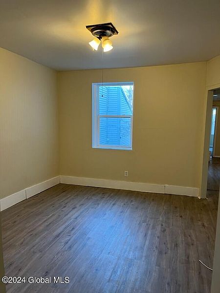 3rd image of 542 2nd Avenue