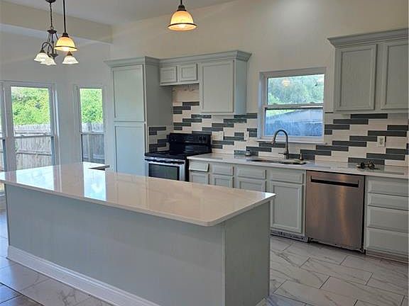 3rd image of 5610 Red Maple Dr