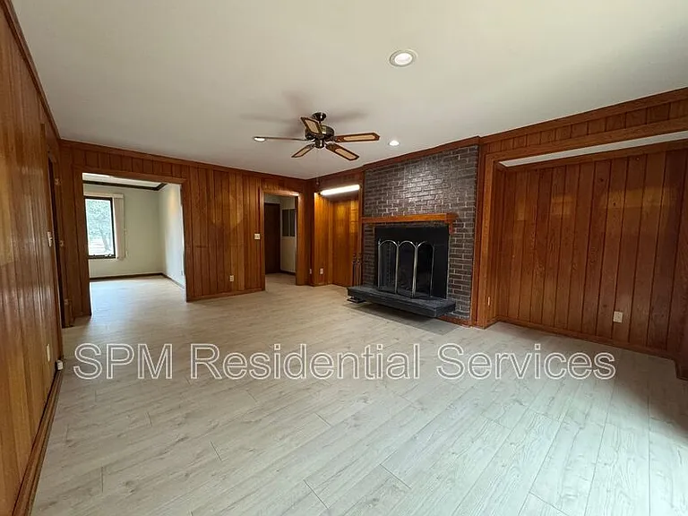 513 Edgewater Club Rd — Photo 7
