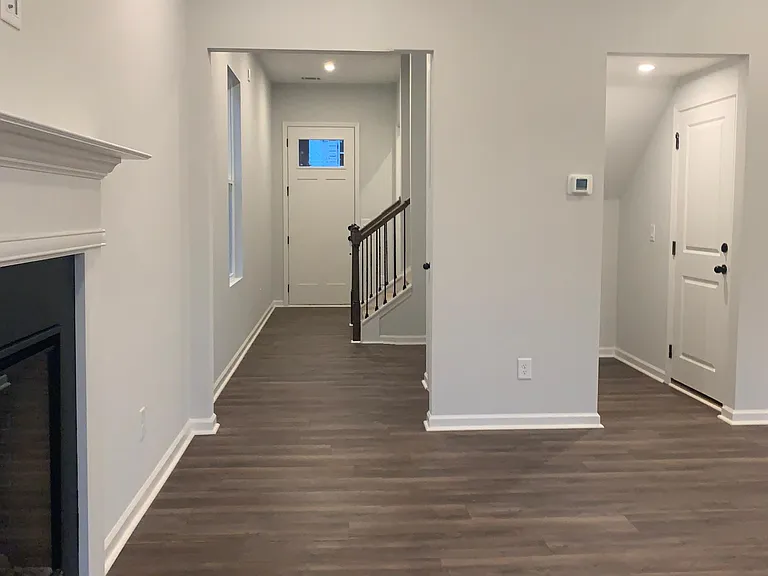251 Brighton Bend Ln — Photo 4