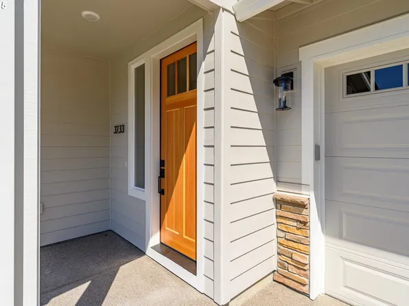 3233 E Province Ct, Newberg, OR 97132
