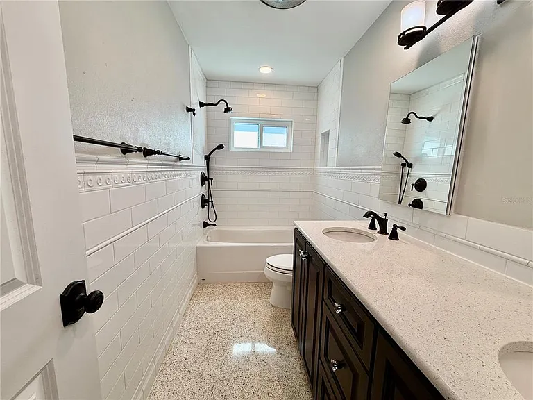 17045 Dolphin Dr — Photo 15