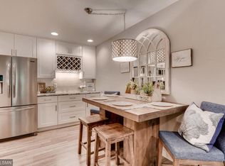 215 Barry Ave S APT 106, Wayzata, MN 55391